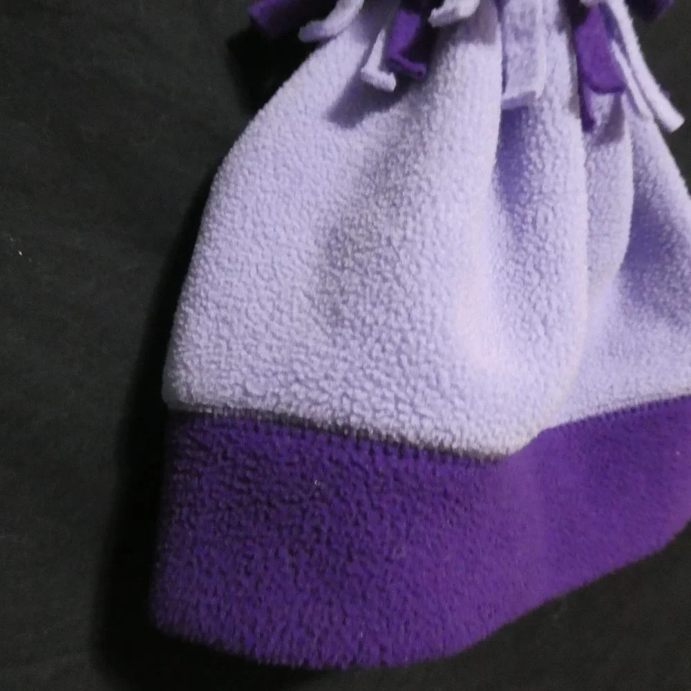 CHILDREN'S PLACE | 8-14 | Lilac and Purple Fleece Hat With Pom Pom - Picture 7 of 9
